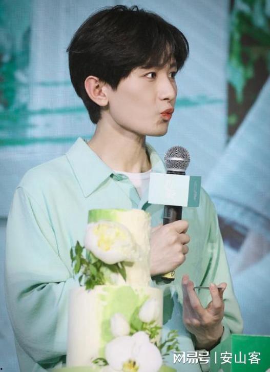 成毅生活爆料最新消息,揭秘明星私生活幕后故事 第3张 成毅生活爆料最新消息,揭秘明星私生活幕后故事 第3张